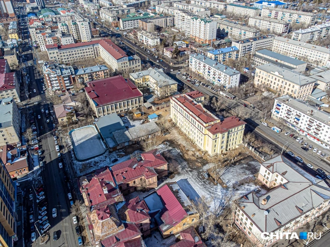 Представьте на месте хоккейной коробки деревья  | Источник: Олег Фёдоров / CHITA.RU