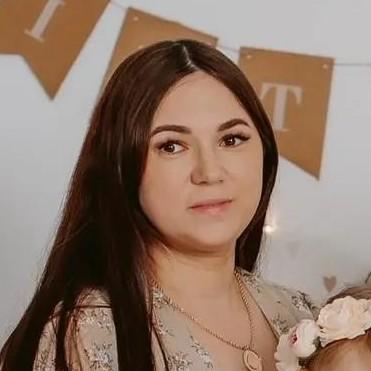 <p>Елена Лобанова</p>