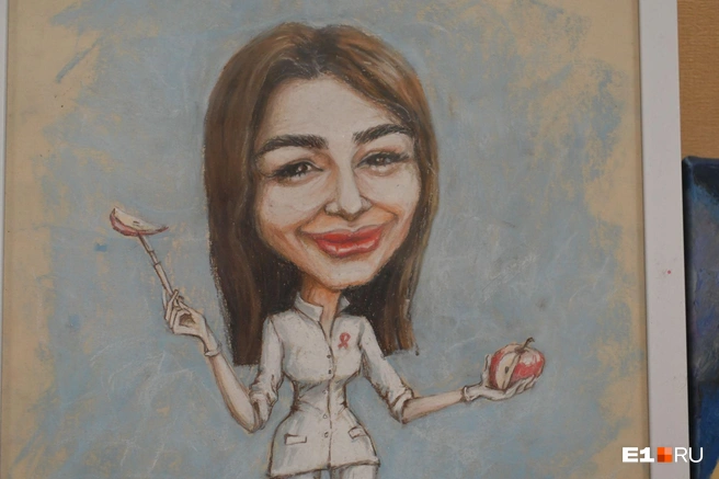 Кабинет Маргариты Ивановны заполнен творческими подарками от пациентов | Источник: Дмитрий Емельянов / E1.RU