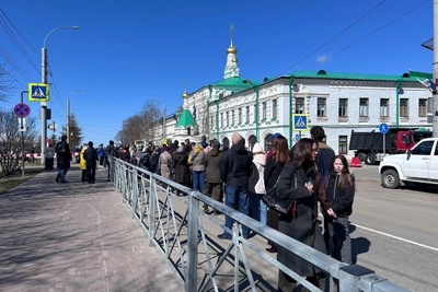 В Архангельске образовалась очередь на месте сбора «Бессмертного полка»