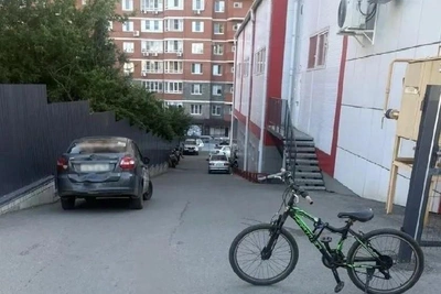 10-летний велосипедист попал под «Ладу» у магазина в Воронеже