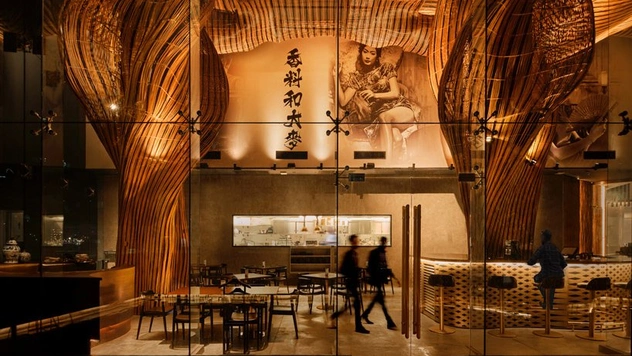 Инсталляция из ротанга в ресторане Spice & Barley