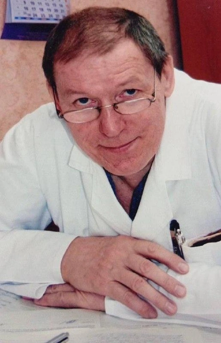 Александр Костров работал врачом-эндокринологом | Источник: НОКБ имени Н. А. Семашко / Vk.com