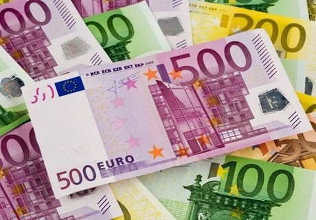 Курс евро опустился ниже 70 рублей впервые с июля | ya62.ru