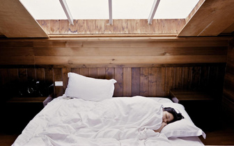 Недостаток часа сна может привести к смертельному скрытному заболеванию: он увеличивает риск на одну треть