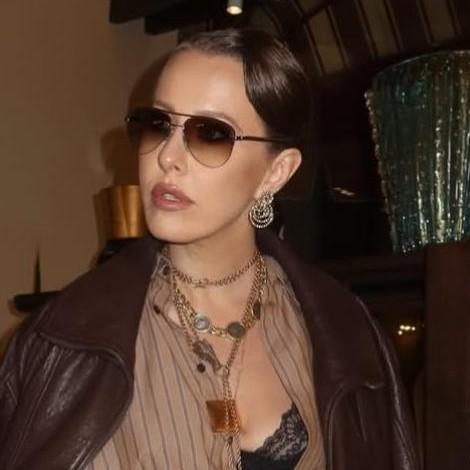 Модница Ксения Собчак затерялась на фоне ГлюкоZы, что сияла на презентации проекта REF 2026 с голым животом