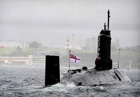 Подлодка Британии столкнулась с дрейфующей льдиной | ya62.ru