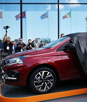 АвтоВАЗ зажигает: в Санкт-Петербурге рассекречена Lada Iskra