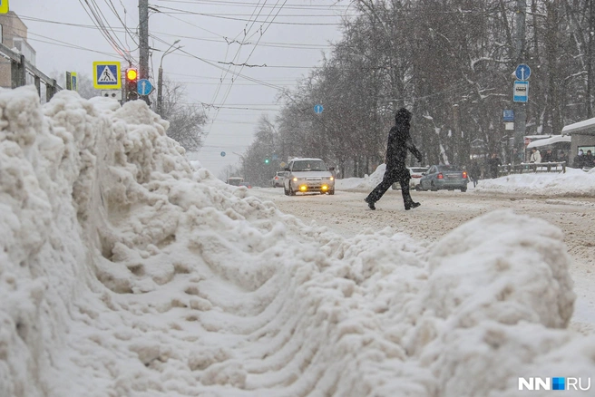 Многие нижегородцы жалуются на плохую уборку снега | Источник: Наталья Бурухина / NN.RU