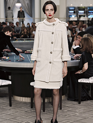 Неделя Высокой моды в Париже: Chanel FW2015/16