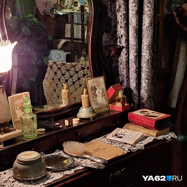 Большое количество деталей погружает посетителей в атмосферу других эпох | Источник: Мария Борзева / YA62.RU