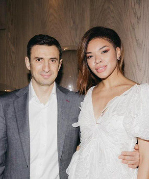 Звезда сериала «Универ» Алексей Гаврилов женился: горячие фото его жены-баскетболистки Катерины Кейру