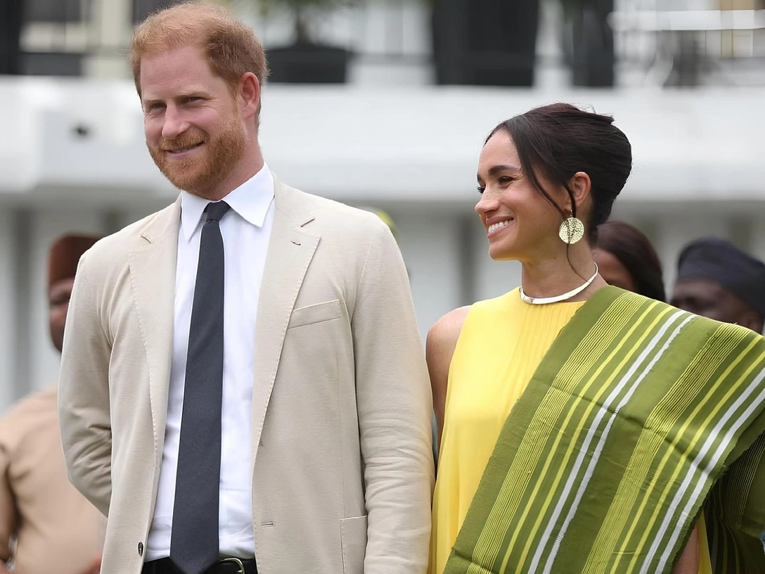 Меган Маркл и принц Гарри в Нигерии, 12 мая 2024 год | marieclaire.ru