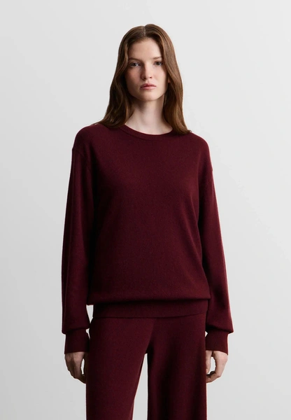 Как стилизовать Black Cherry&nbsp;&mdash; самый модный оттенок сезона