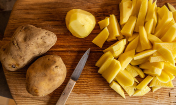 Как резать картошку ножом и специальными приспособлениями