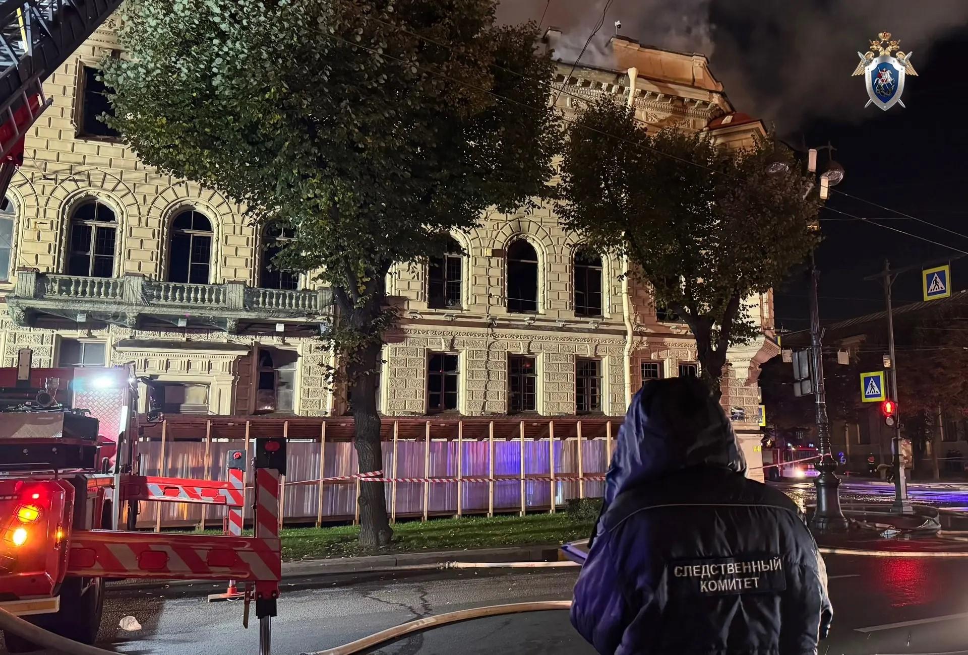 Как выглядит особняк Миллера в Петербурге после страшного пожара: следствие озвучило причину трагед…