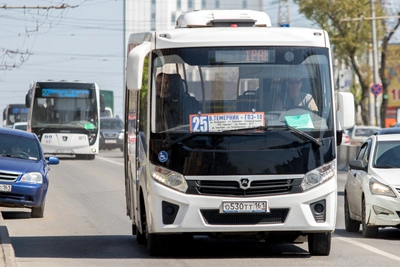 На ростовском маршруте №25 остался один автобус