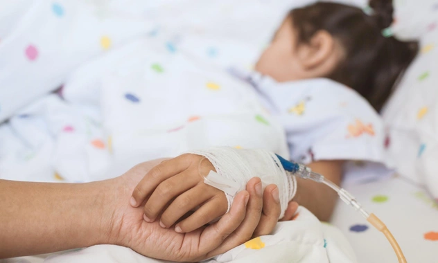 В Петербурге спасали детей, которых укусили змея и белка