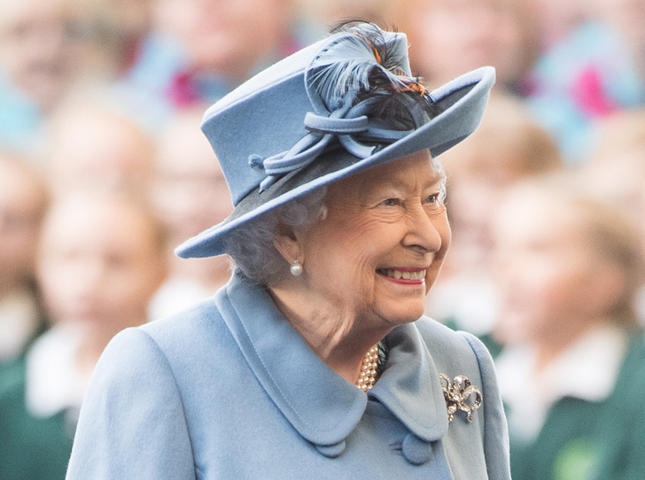 Беременная герцогиня Кембриджская лично поздравила Королеву с годовщиной свадьбы