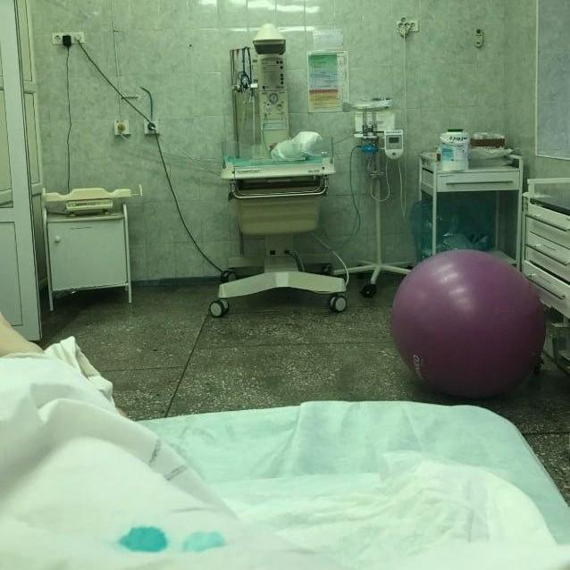 «Уронили младенца, перепутали таблетки»: персонал новокузнецкого роддома не говорил матерям, в каком состоянии их дети