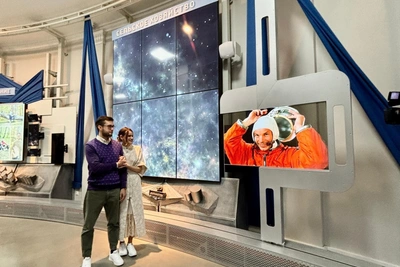 Цифровой Гагарин впервые в России провел свадьбу