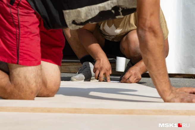 Эксперты советуют перед заключением договора проверять, есть ли у потенциального подрядчика суды с другими клиентами | Источник: Дмитрий Толстошеев / MSK1.RU