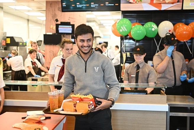 Более двух тысяч порций картошки было продано в этот день | Источник: Максим Воробьев