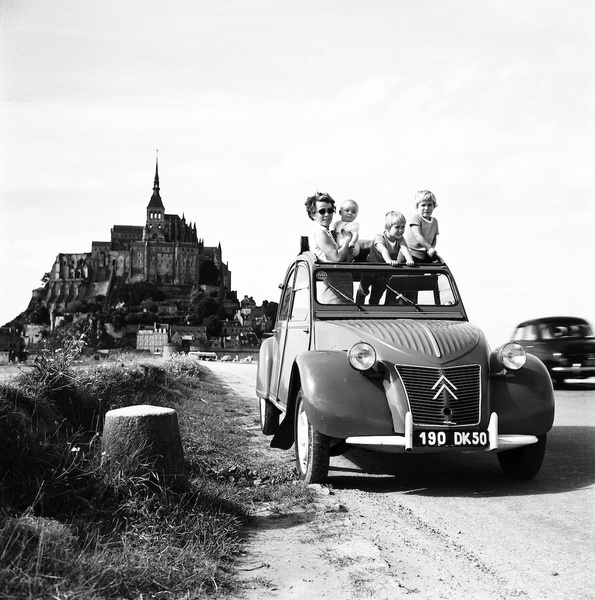 От зубцов и боеприпасов до автомобиля Фантомаса: история и современность Citroën