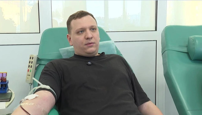 Полицейский патрульно-постовой службы Максим Орлов стал донором костного мозга. Он из тех, кто получил титул «Необычного человека», на самом деле таких незаметных героев сотни | Источник: ГТРК «Южный Урал»