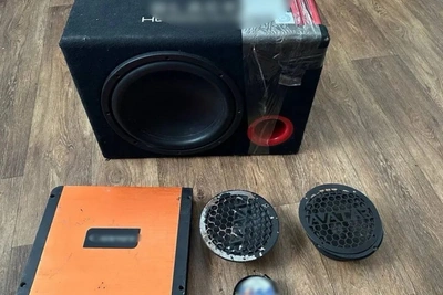 Полицейские Данкова вернули владельцу похищенную из авто аудиотехнику