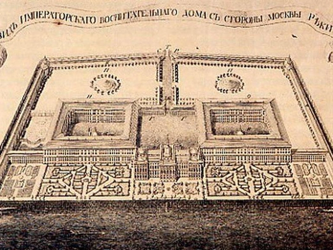 Вид императорского воспитательного дома со стороны Москвы реки (план XVIII века). На этом плане изображен и не построенный тогда восточный корпус (его возвели только в 1940 году). Воспитательный дом был заложен в 1764 году. Он был самой крупной постройкой в дореволюционной Москве (длина фасада 379 м). На строительство Екатерина II единовременно выделила 100 тыс. рублей и каждый год доплачивала еще по 50 тыс. Бецкой пожертвовал на строительство 162 995 рублей. Сейчас здание находится на реставрации | Источник: Wikimedia Commons