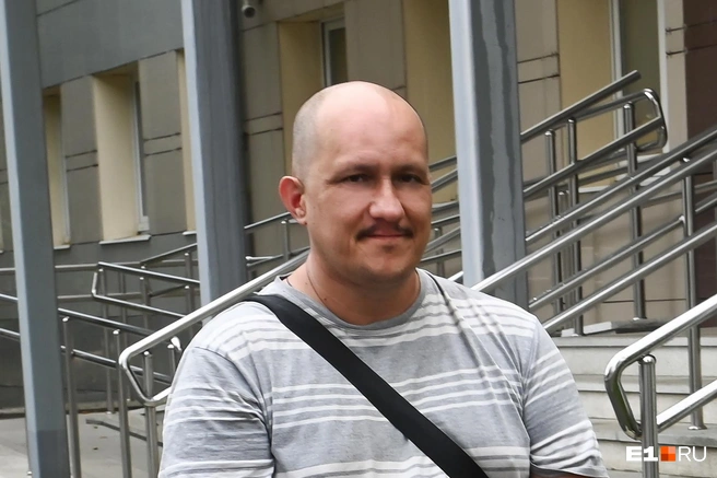 Олег верит, что его сын встанет на ноги, а сам он встретит настоящую любовь | Источник: Дмитрий Емельянов / E1.RU