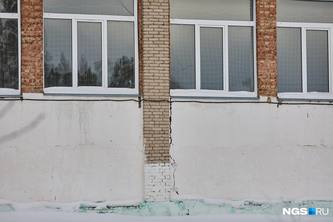 В администрации учебного заведения прокомментировали проблемы в здании спортзала | Источник: Александр Ощепков / NGS.RU