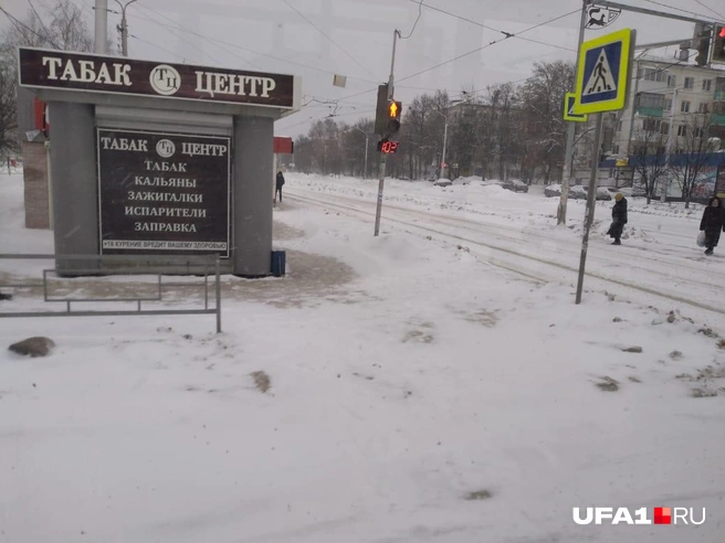В мэрии рассказали, что вывели спецтехнику на борьбу с последствиями снегопада | Источник: источник UFA1.RU