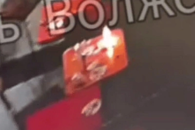 Под Волгоградом школьницы подожгли столик в «Бургер Кинге»