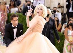 Met Gala 2021: все модные образы бала Института костюма