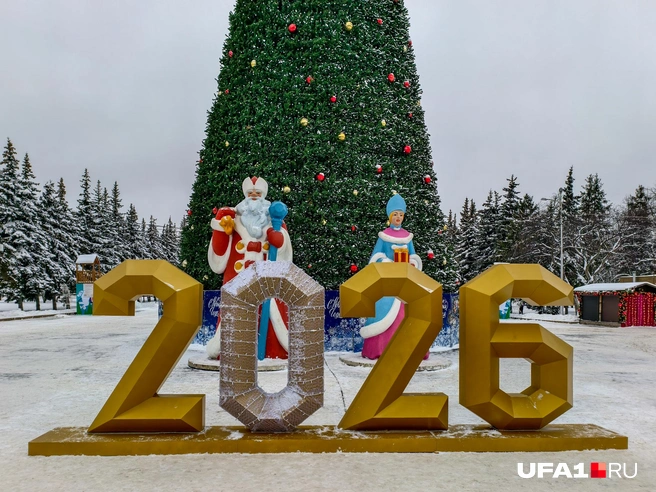 Фигуры очень высокие | Источник: Булат Салихов / UFA1.RU