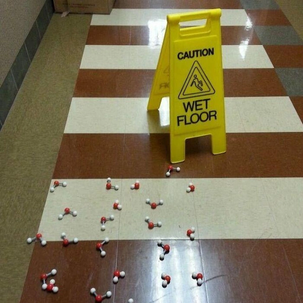 Осторожно, влажный пол | Источник: Basic Physics