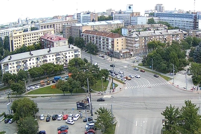 В центре Челябинска перекрыли часть улицы Елькина