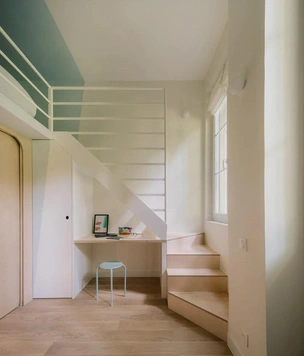 Каюта в Париже: студия 14 м², вдохновленная морскими путешествиями