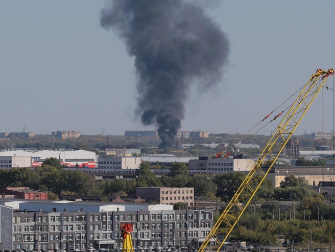 В 15:30 дым появился вновь | Источник: Наталья Лапцевич