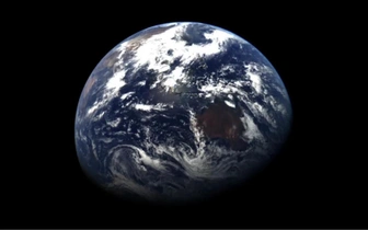 И все-таки они круглые: китайская межпланетная станция «Тяньвэнь-2» прислала потрясающие фото Земли и Луны
