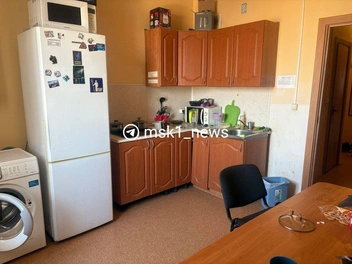 На кухне&nbsp;— холодильник, две микроволновки и стиральная машина | Источник: Ярослав для MSK1.RU