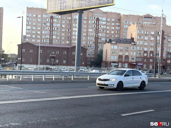 Он не разваливается и движение там идет полным ходом | Источник: Николай Сальников / 56.RU