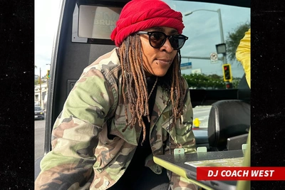 Тур TMZ в огне благодаря звезде Temptation Island Ashley G