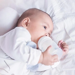 Адаптированные кисломолочные смеси: для чего и каким детям нужны