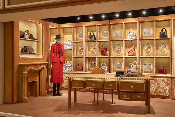 Dior превратил универмаг Harrods в волшебный пряничный домик
