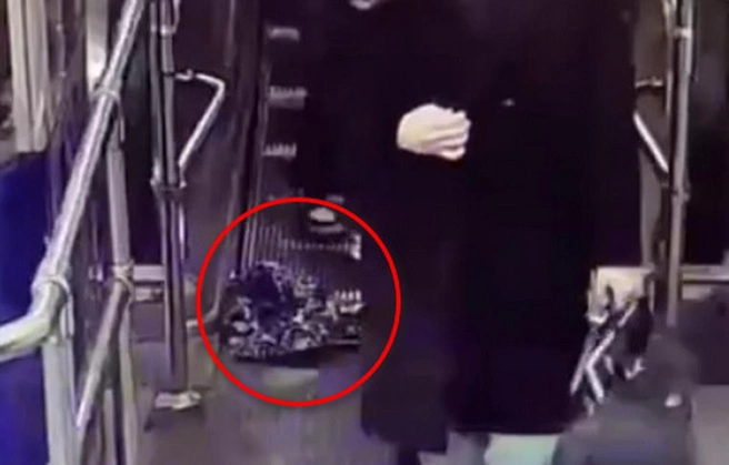 Потерянная куртка устроила давку на станции метро «Гостиный двор» | Источник: Метро Петербурга