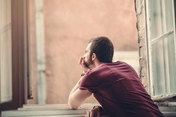 «Хочу все бросить и уехать из своей страны, но у меня нет денег и знания языка»