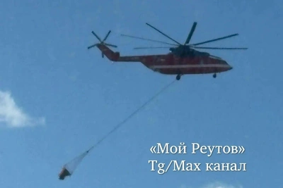 Над Москвой снова летали вертолеты с водой